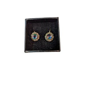 Czech handcut iris glass costume jewlery earrings screw post back gold tone VTG